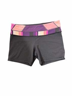 Lululemon Reversible Boogie Shorts Pink Purple Stripe Black 2-in-1 size 8